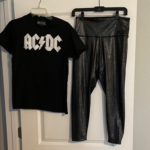 AC/DC Tshirt & VS PINK Black Shimmer Leggings BOTH Size Medium NWOT - Picture 1 of 2